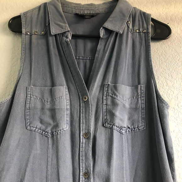 Rock & Republic Studded Denim tank top - Picture 3 of 8